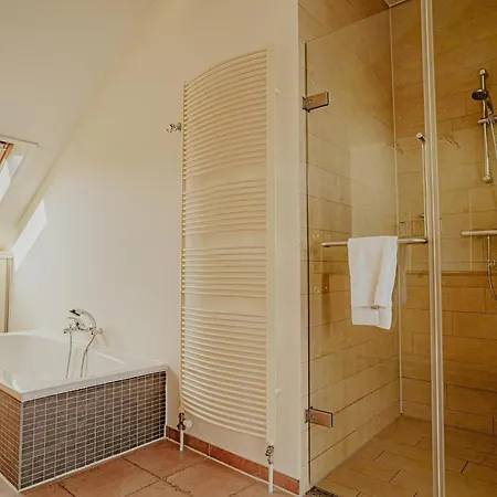 Penthouse With Views *