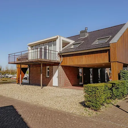 Penthouse With Views *