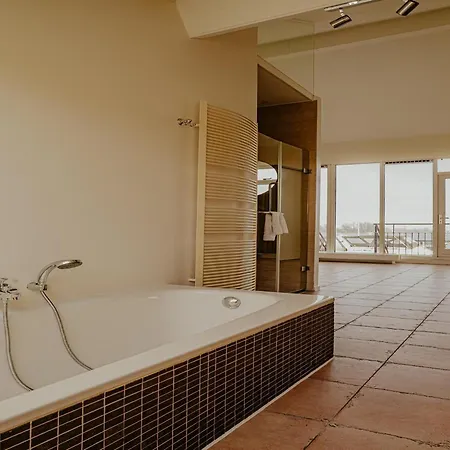 Penthouse With Views * Uitgeest