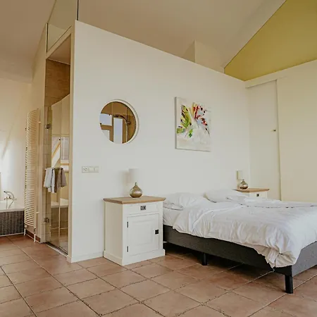 Penthouse With Views *