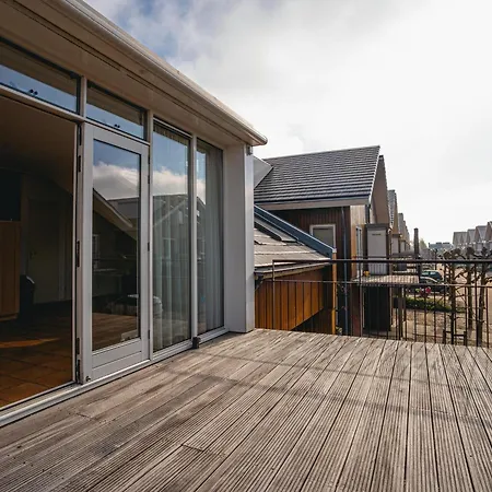 Penthouse With Views Uitgeest